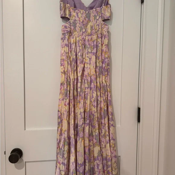 ASTR The Label Floral Pleated Dress - Picture 2 of 3